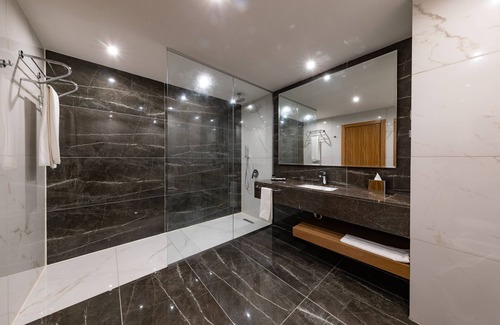 Conakry Hotel | Riviera Royal Hotel