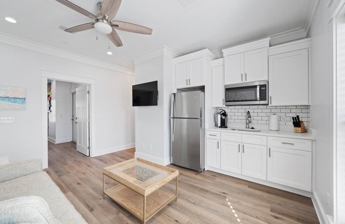 Fort Bay House | Riviera Sunrise - Chic, Modern, Pool and Beach Access