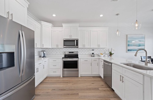 Fort Bay House | Riviera Sunrise - Chic, Modern, Pool and Beach Access