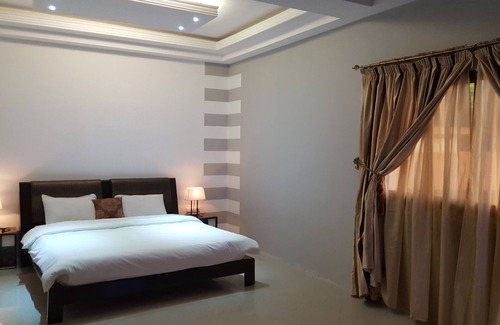 Conakry Hotel | Riviera Taouyah Hotel