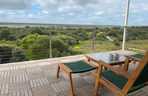 Rivoli Bay House | Rivoli Retreat… relax amongst rural views