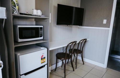Charters Towers Hotel | Rix Hotel Motel
