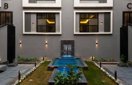 Riyadh Apartment | Riyadh homes by RAFA Three-Bedroom Apartment with Balcony