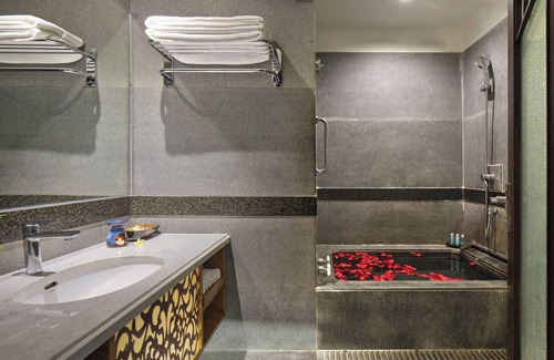 Haicang Hotel | Riyuegu Hotsprings Resort