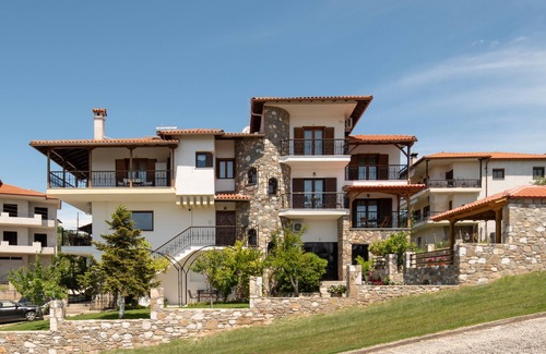 Agios Nikolaos Apartment | Rizes House- Elia Luxury Apartment