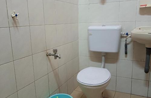 Sungai Siput House | RIZQI HOMESTAY Sungai Siput with Wifi! Islamic Guest Only!