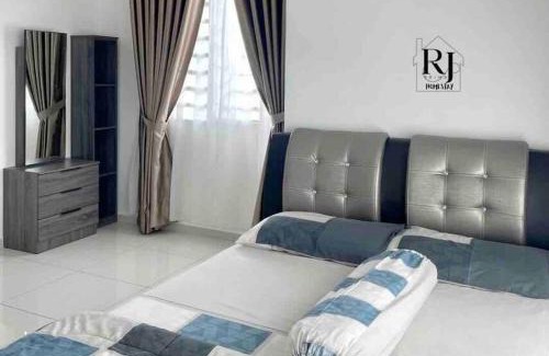 Kampung Gong Badak House | RJ Prima (UMT, UniSZA, Spacious, Beach + Netflix)