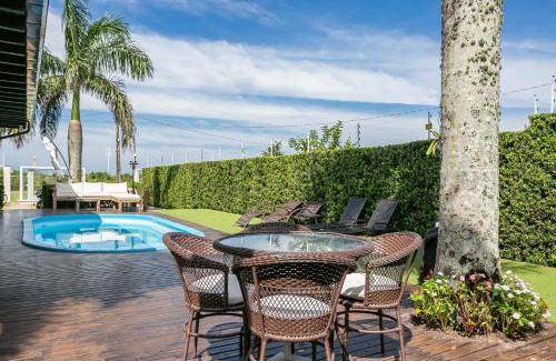 Palhoca House | RJ Residencial Beira Mar Deliciosa Casa Frente Mar na Pinheira com piscina