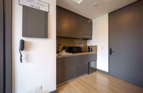 Cali Apartment | RM 1102 | Luxurious Suite | Pool | Gym | Security