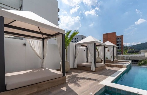 Cali Apartment | RM 1102 | Luxurious Suite | Pool | Gym | Security