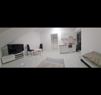 Kołbaskowo Apartment | RMF Naworol