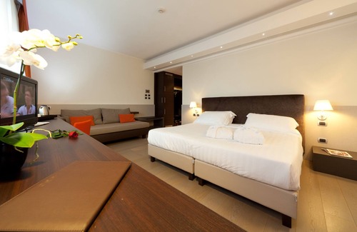 San Faustino-Madonnina-Quattroville Hotel | Rmh Modena Des Arts