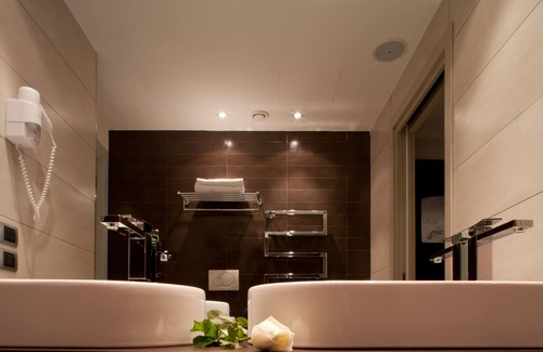 San Faustino-Madonnina-Quattroville Hotel | Rmh Modena Des Arts