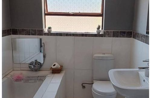 Zeerust House | RMK Guest house Zeerust