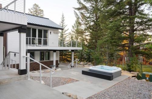 Teton Village House | RMR: Montreux House in Teton Village