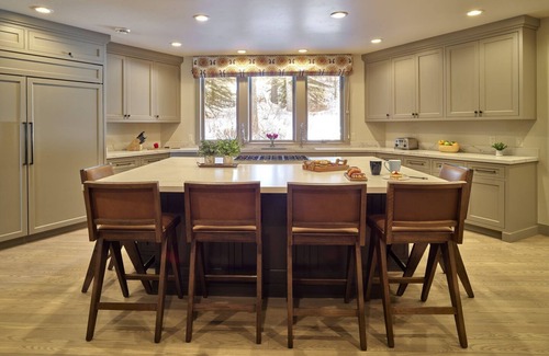 Teton Village House | RMR: Sublette Ridge Ski Lodge in Teton Village