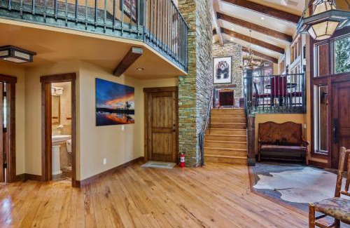 Teton Village House | RMR: Sundance Ski Lodge in Teton Village