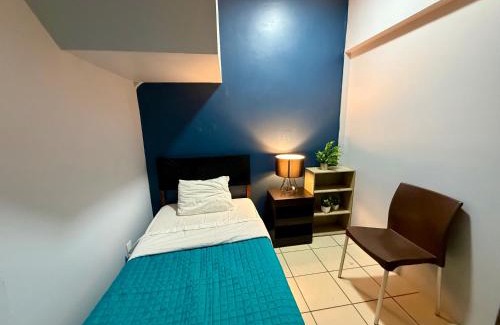 Santa Maria la Ribera House | RMS Hostal - SantaMaria