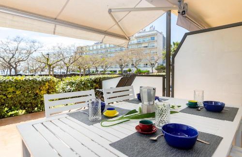Santa Margarida Apartment | RNET - MILENI Bajo Vista Mar Roses Costa Brava