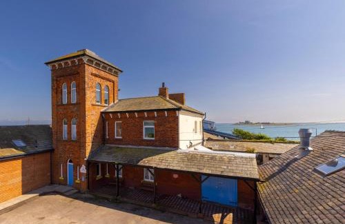 Barrow-in-Furness House | Roa Island House