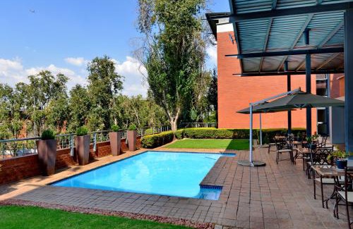 Zwartkop Hotel | Road Lodge Centurion