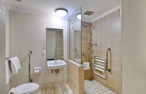 Germiston Hotel | Road Lodge Germiston Lake