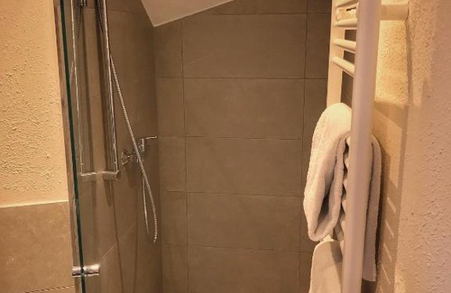 Gemarkung Nachstebreck Hotel | Road Stop Wuppertal