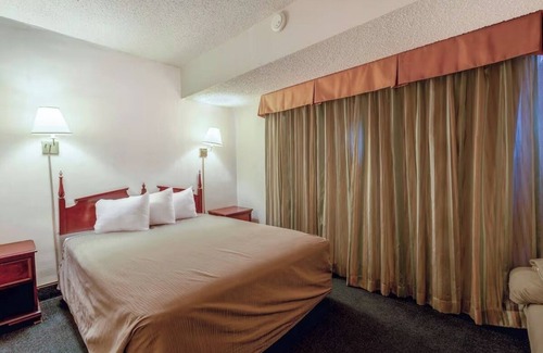 Allison Hotel | Road Trip Ready Room w/Free Parking & Easy Access to Interstate 40 Routes