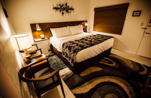 Tucumcari Hotel | Roadrunner Lodge Motel