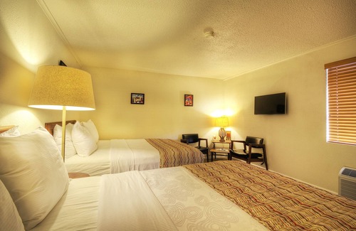 Tucumcari Hotel | Roadrunner Lodge