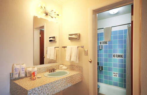 Tucumcari Hotel | Roadrunner Lodge
