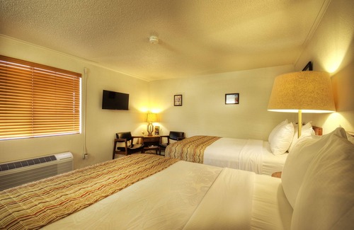 Tucumcari Hotel | Roadrunner Lodge