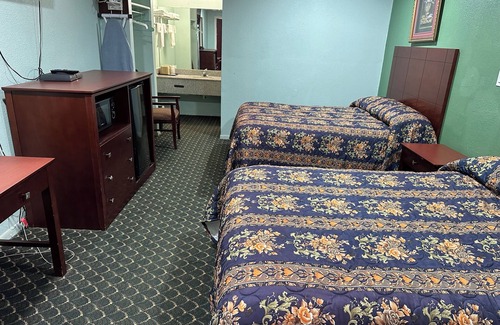 Floresville Hotel | Roadside Inn
