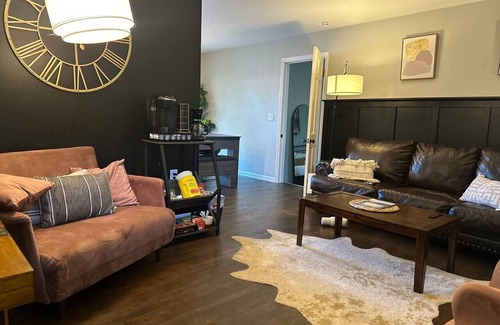 Nashville House | Roam the City, Relax at Home: Best of Both Worlds