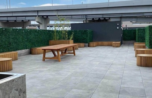 Arts/Warehouse District House | Roami at The Lola | Convention Center | Suite