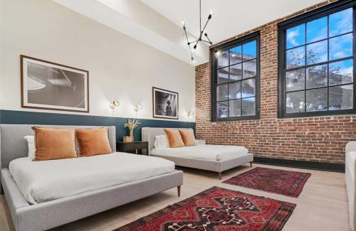 Arts/Warehouse District Apartment | Roami at The Lola Near Bourbon St Bach Suite #31