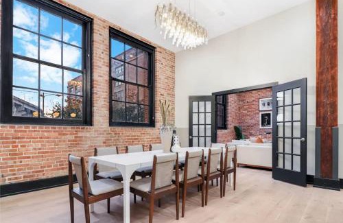 Arts/Warehouse District Apartment | Roami at The Lola Near Bourbon St Bach Suite #31