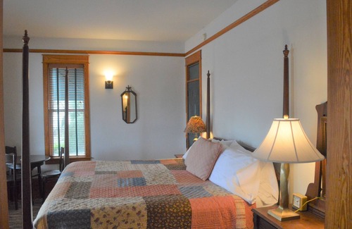 Historic Downtown Manteo Bed & Breakfast | Roanoke Island Inn