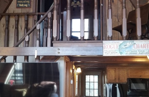 Burnsville Ski Chalet | 🌲Roaring Fork Chalet: MTN View, Hiking, Waterfalls, Trails - Dog Friendly!🐕‍🦺