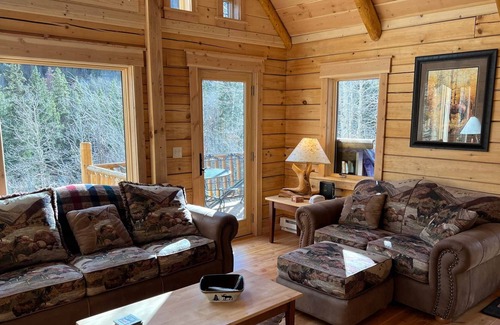 Garfield House | Roaring River Mountain Lodge-New Log Home *Book Now*