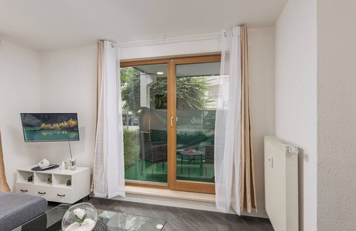 Weil der Stadt Apartment | Rob's Flat: Bright 3-room apartment for up to 5 people, 2 minutes to the S-Bahn