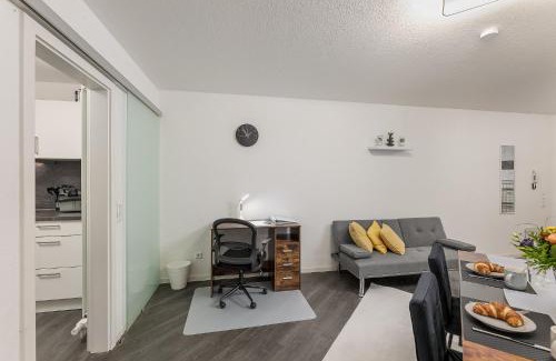 Weil der Stadt Apartment | Rob's Flat - Helle 3-Zimmer-Wohnung mit Terrasse, Platz für bis zu 5 Personen, nur 2 Minuten zur S-Bahn