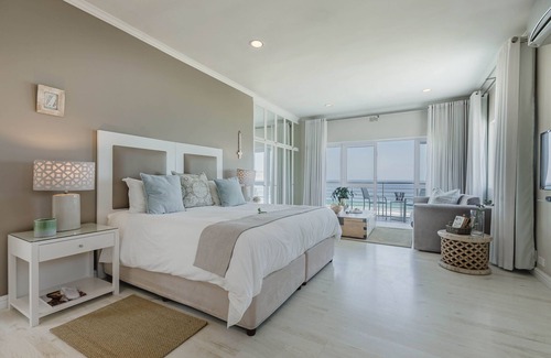 Robberg Beach House | Robberg Beach Lodge - Lion Roars Hotels & Lodges