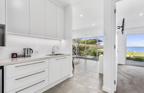 Waterhouse House | Robe Beach House Central