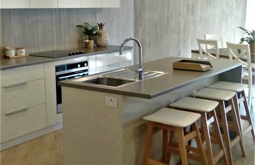Waterhouse Apartment | Robe Marina Waters Edge View Apartment