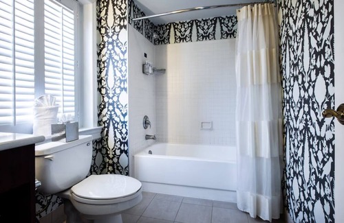 Historic District Hotel | Robert Johnson Suite at Historic Inns of Annapolis