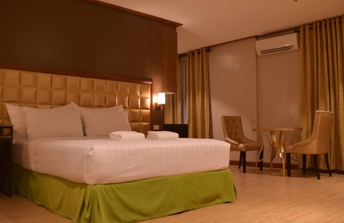 Naga Hotel | Robertson Hotel