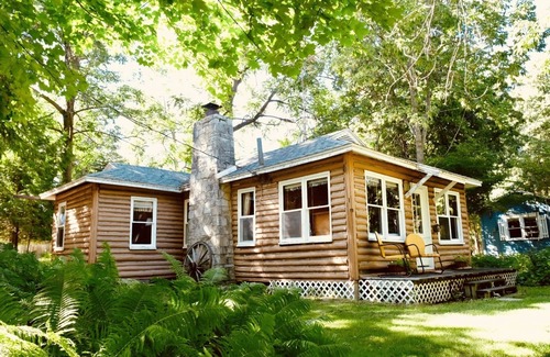 Idlewild Cottage | Robertson's Cottages; A Door County Waterfront Resort/Log Cabin, Dog Friendly