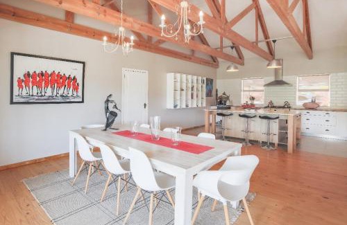 Robertson House | Robertson Stays