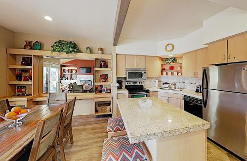 Redmond House | Robin Court Cottage